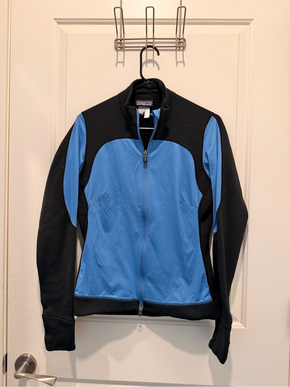 Patagonia Women's Blue Black Full Zip Stretch Jacket with Thumb Holes Size M
